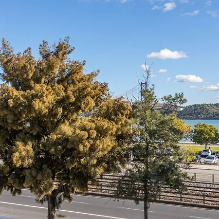 Hyatt Regency Szálloda 5*