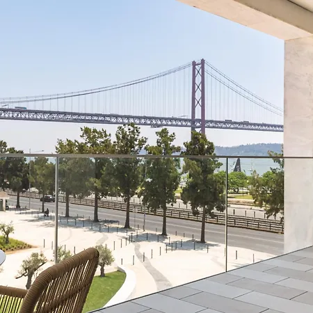 Hyatt Regency 호텔