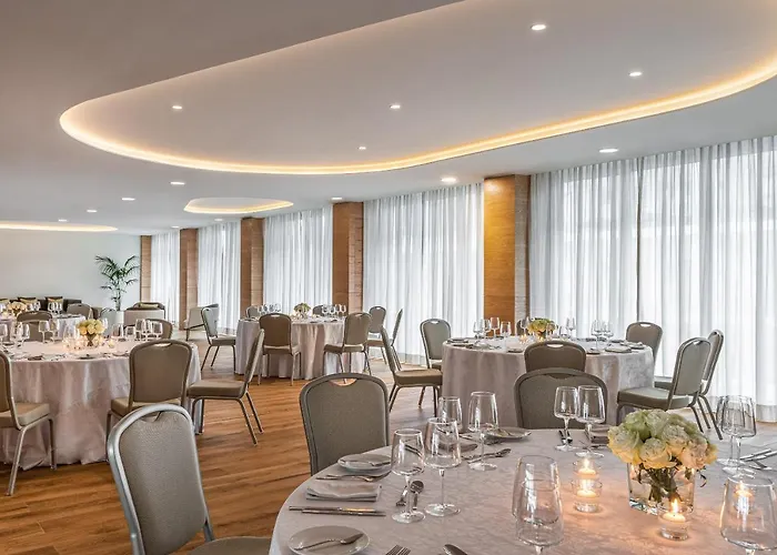 Hyatt Regency ホテル 5*