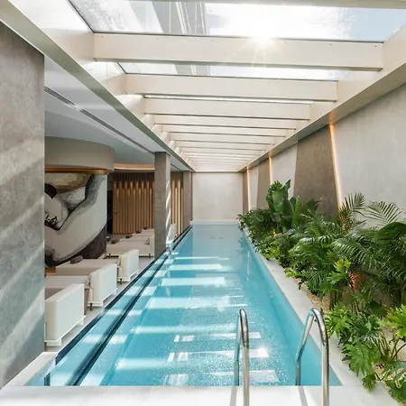 Hyatt Regency Szálloda 5*